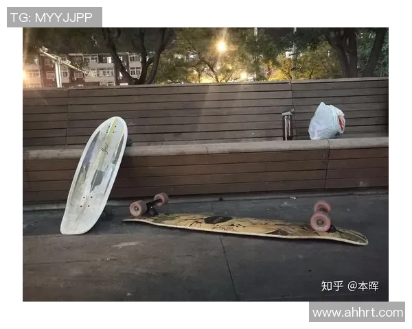 南京滑板队包夹战术解析与滑板文化的深度探讨