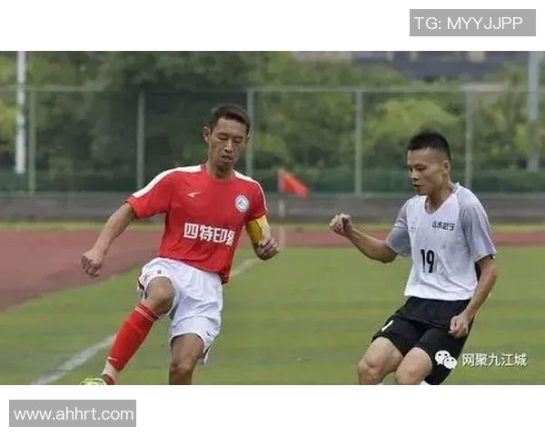 南京足球队团队协作能力显著提升荣获全国足球团队协作排名新高